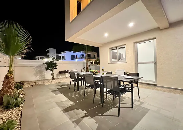 Selena Villa Protaras