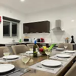 Selena Villa