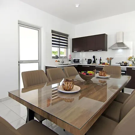 Selena Villa Protaras